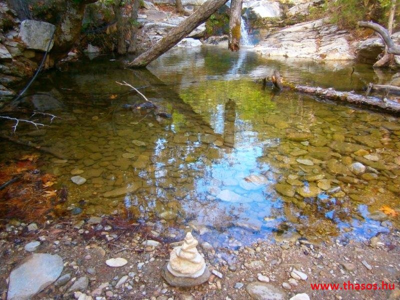 Az öreg falu, a vén platán és a folyók meséje